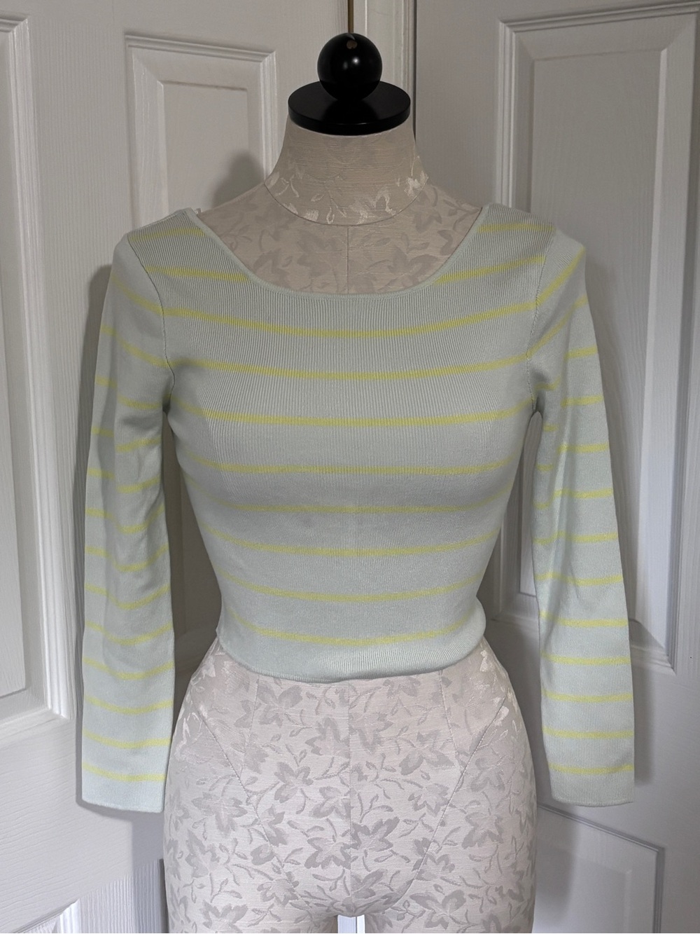 NWT Zara Mint Green Yellow Striped Cropped Knit Sweater Top S